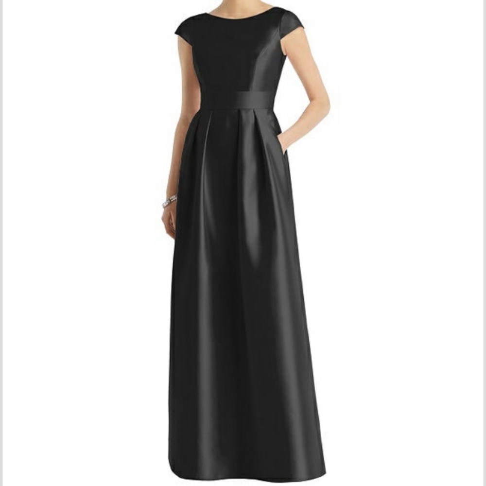 NWT. Unopened. Alfred Sung Bridesmaid Dress. Style D767. Size 4.